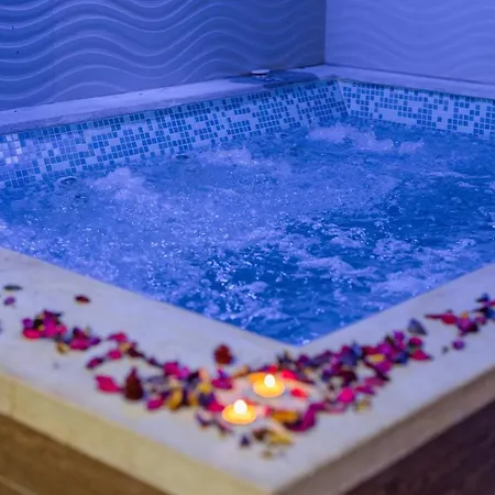 Code Bed & Breakfast 3*