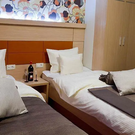 Bed & Breakfast Code 3*