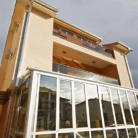 Code Bed and breakfast 3*